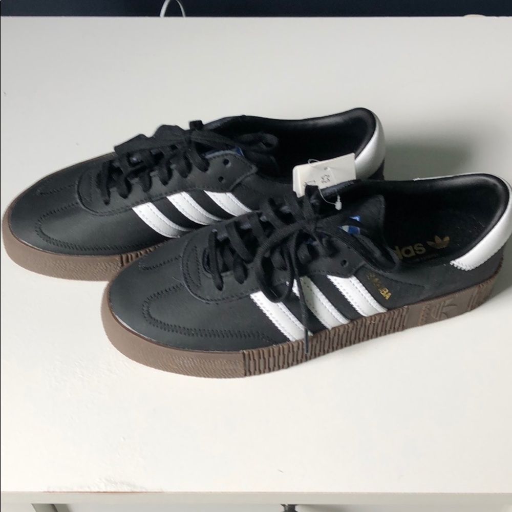 SAMBAROSE SHOES